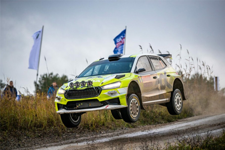 el skoda fabia rally2 la sigue petando y consigue una victoria en su debut