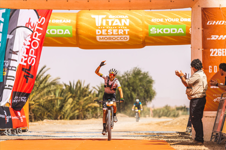 titan desert marruecos mayor edad