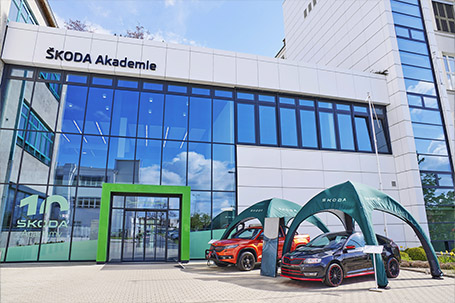 la academia skoda ya lleva 10 en activo uh yeah