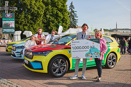 acciones solidarias de skoda en este caso regala un coche