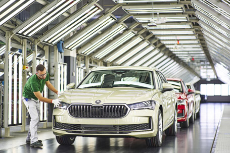 skoda auto produce mas de 888000 vehiculos en 2023