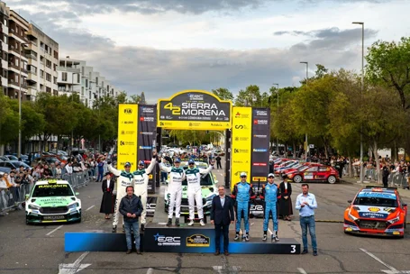 skoda consolida su dominio en el rally de sierra morena primer y segundo puesto